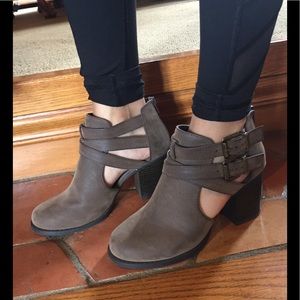 Soda brand ankle style shoe